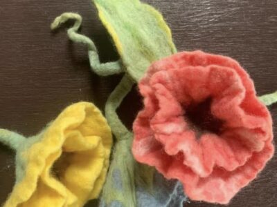 Flores, Hojas y Tallos Amasados en Vellón